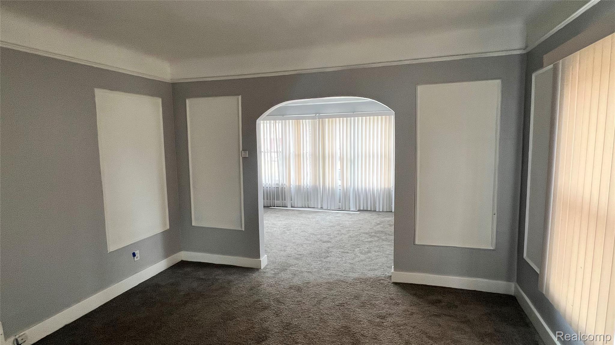 14208 Winthrop Street