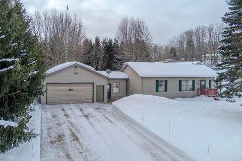 811 E Huron Street Unknown MI 49727