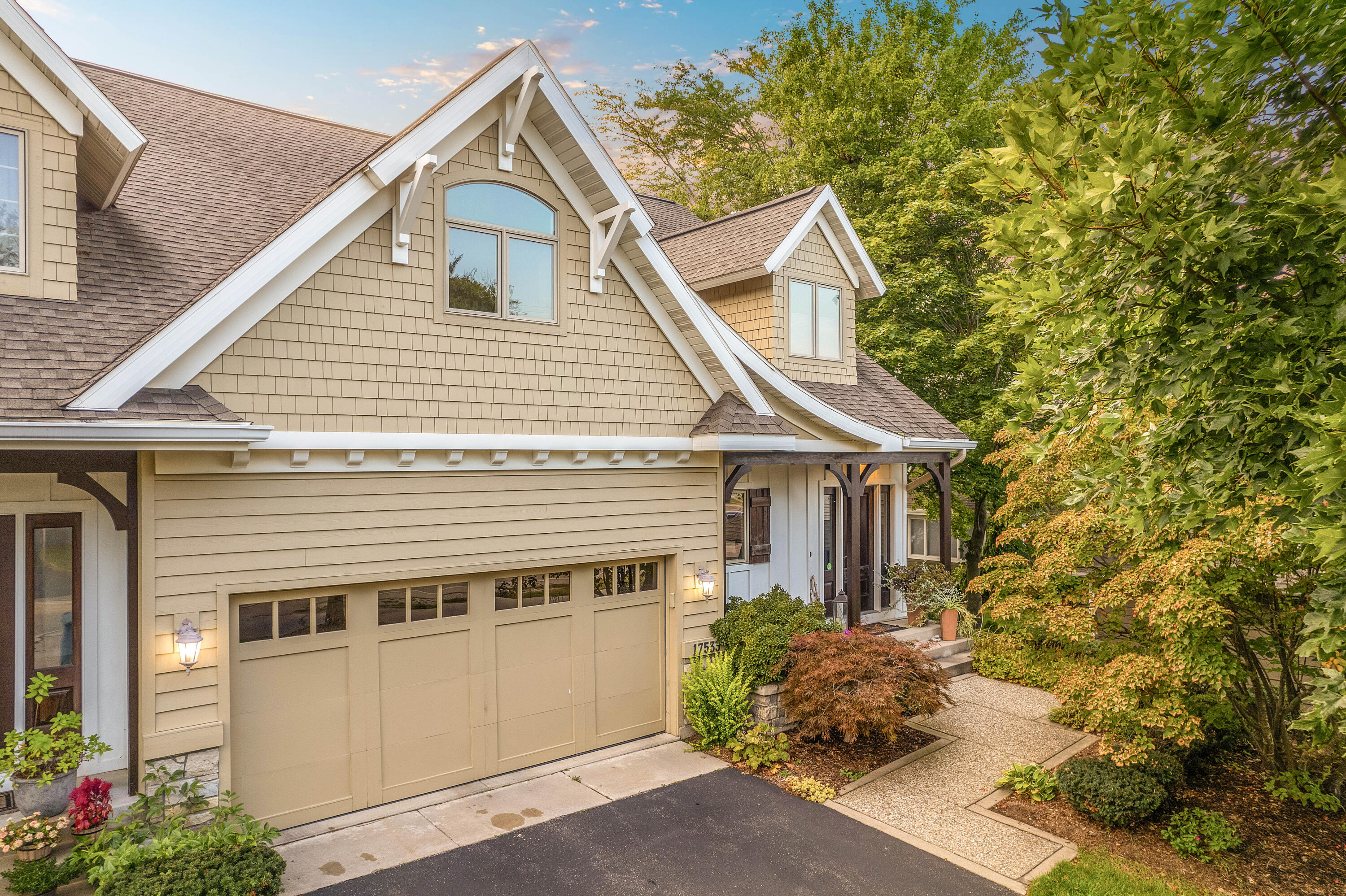 17533 N Fruitport Road 6