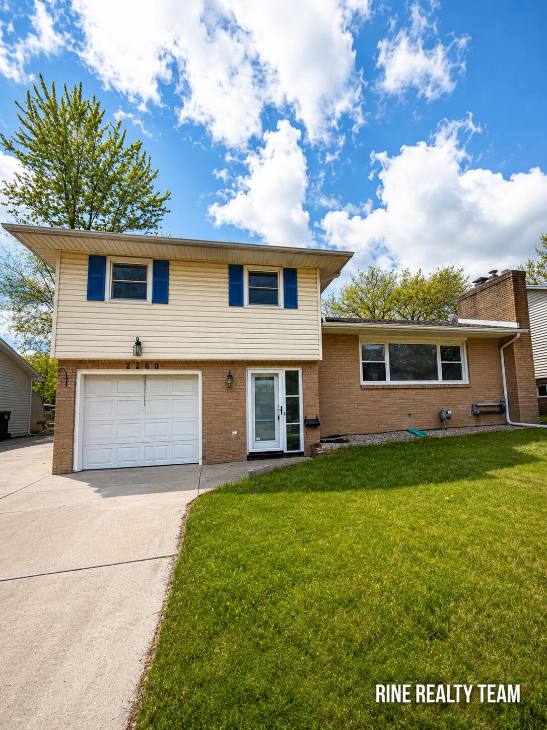 2200 Rossiter Place