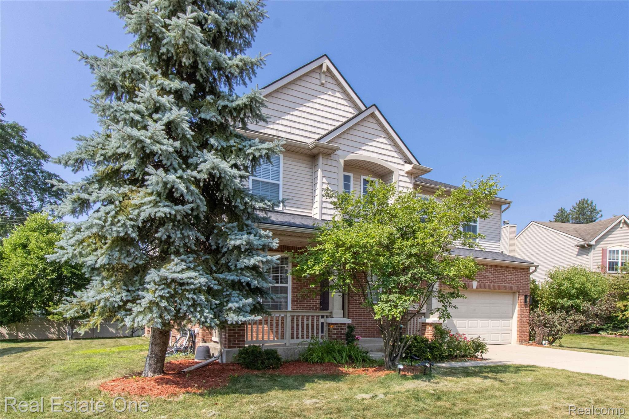 30102 Sparkleberry Drive
