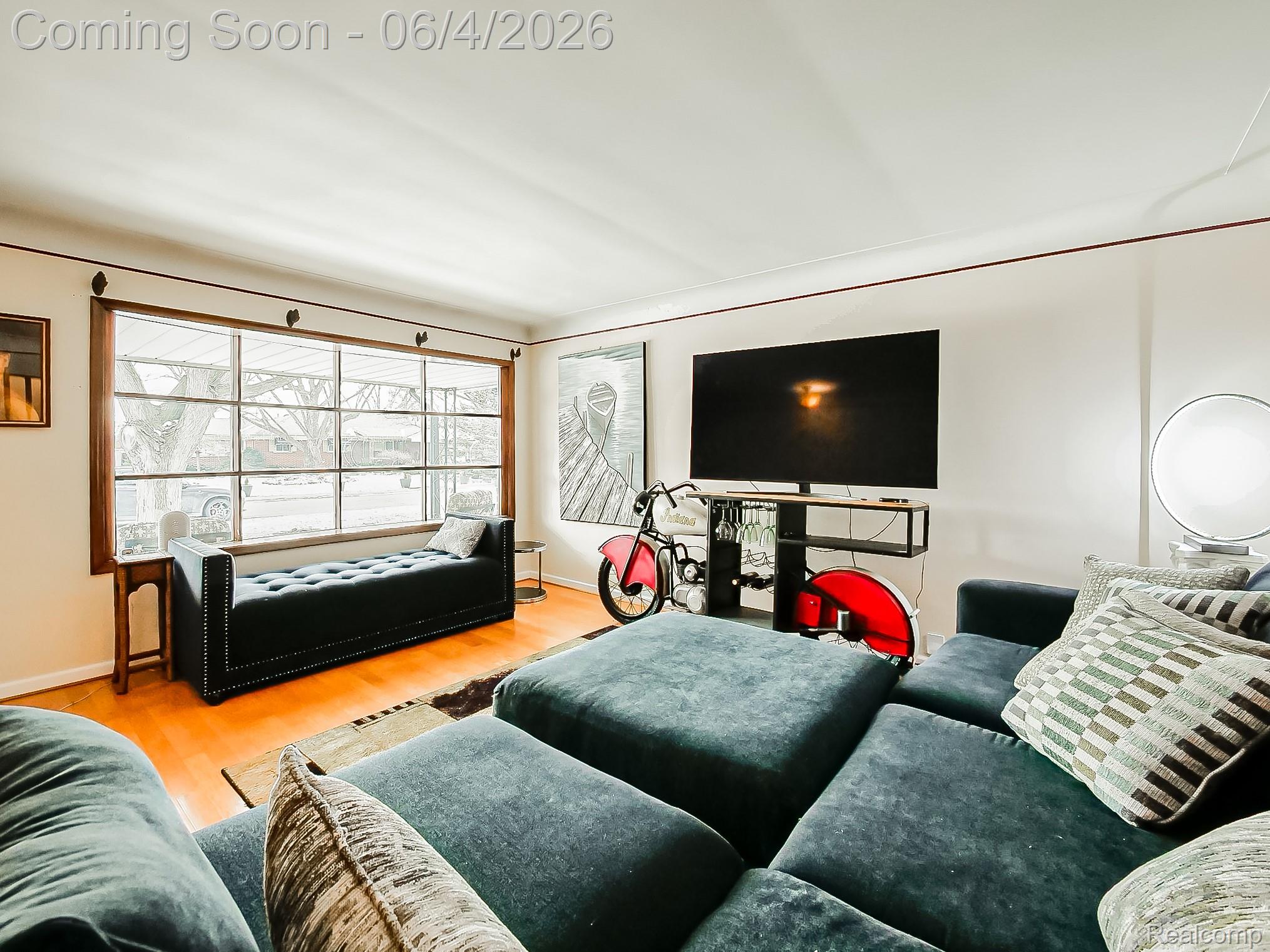 31745 Schoolcraft