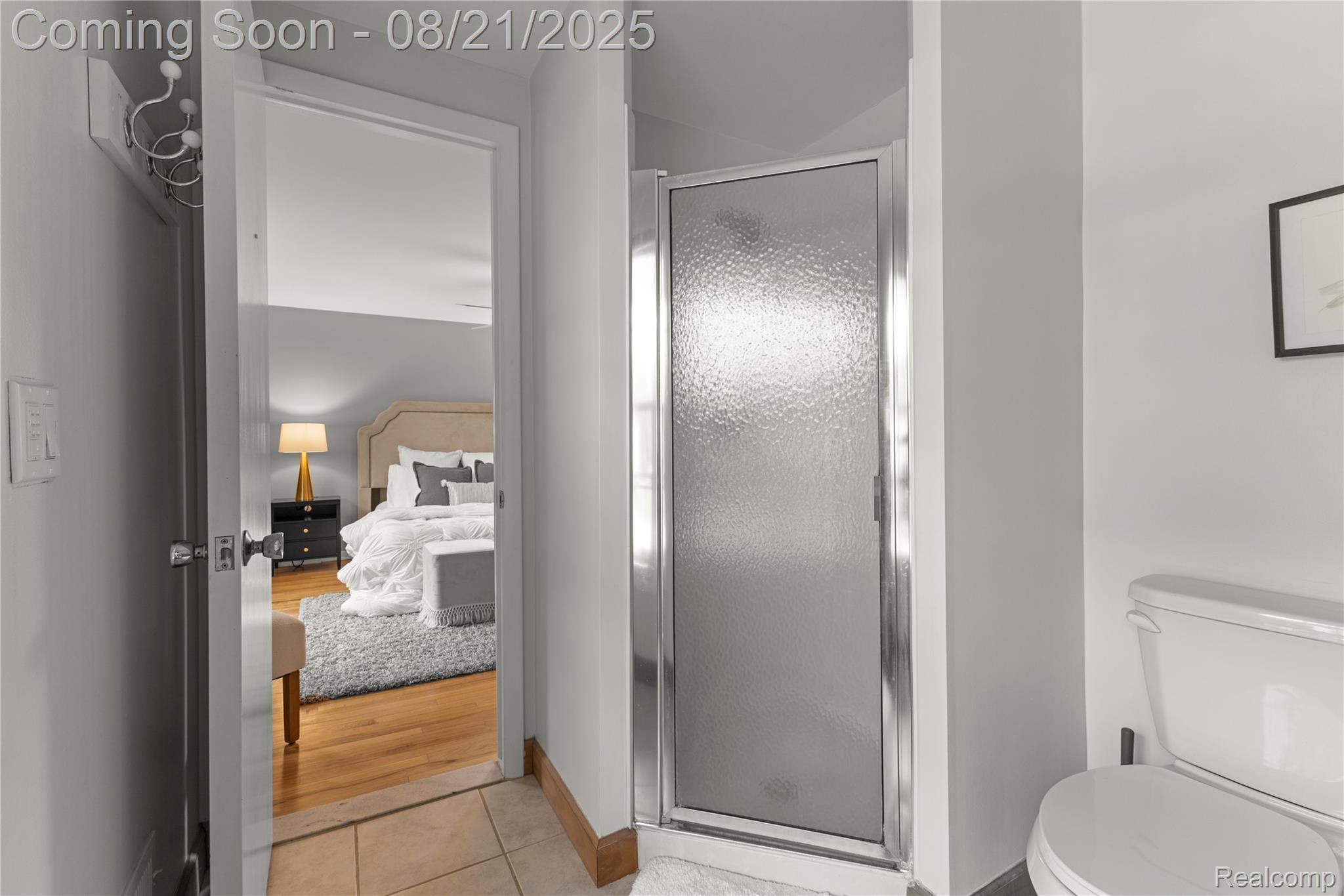 Beverly Hills Village, Michigan 48025, United States, 4 Bedrooms Bedrooms, ,3 BathroomsBathrooms,Residential,Coming Soon,193729