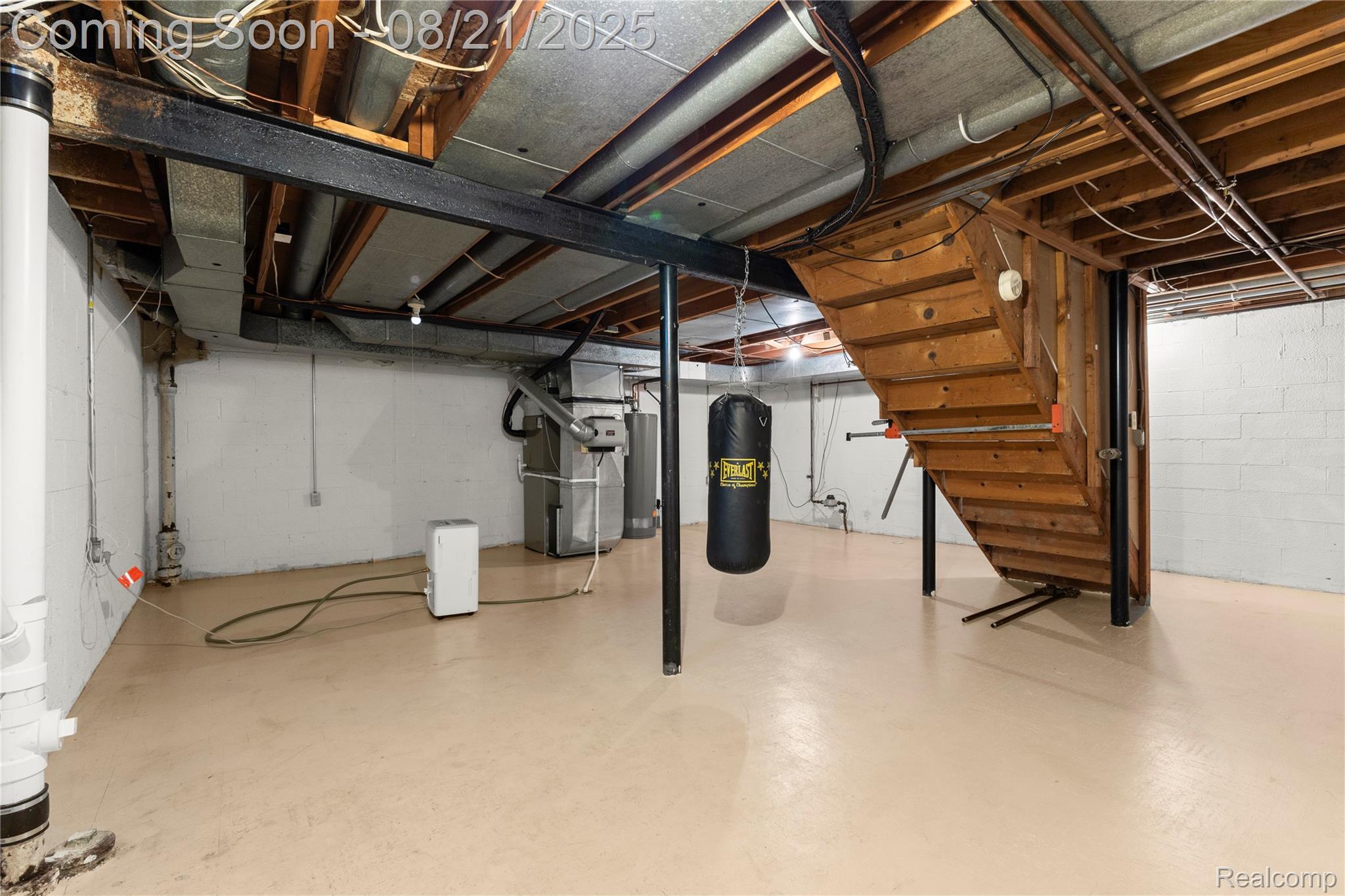 Beverly Hills Village, Michigan 48025, United States, 4 Bedrooms Bedrooms, ,3 BathroomsBathrooms,Residential,Coming Soon,193729