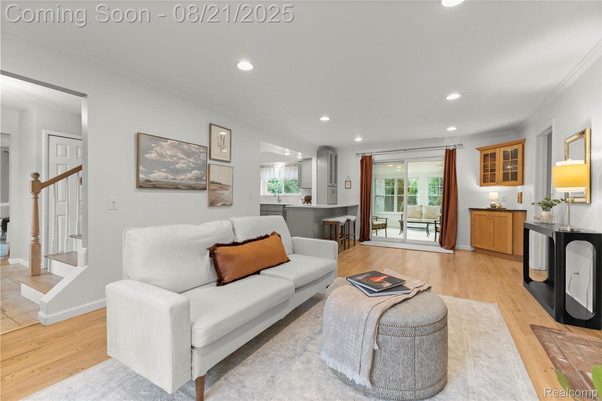 Beverly Hills Village, Michigan 48025, United States, 4 Bedrooms Bedrooms, ,3 BathroomsBathrooms,Residential,Coming Soon,193729