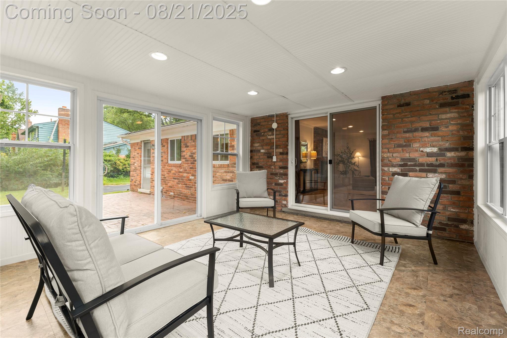 Beverly Hills Village, Michigan 48025, United States, 4 Bedrooms Bedrooms, ,3 BathroomsBathrooms,Residential,Coming Soon,193729