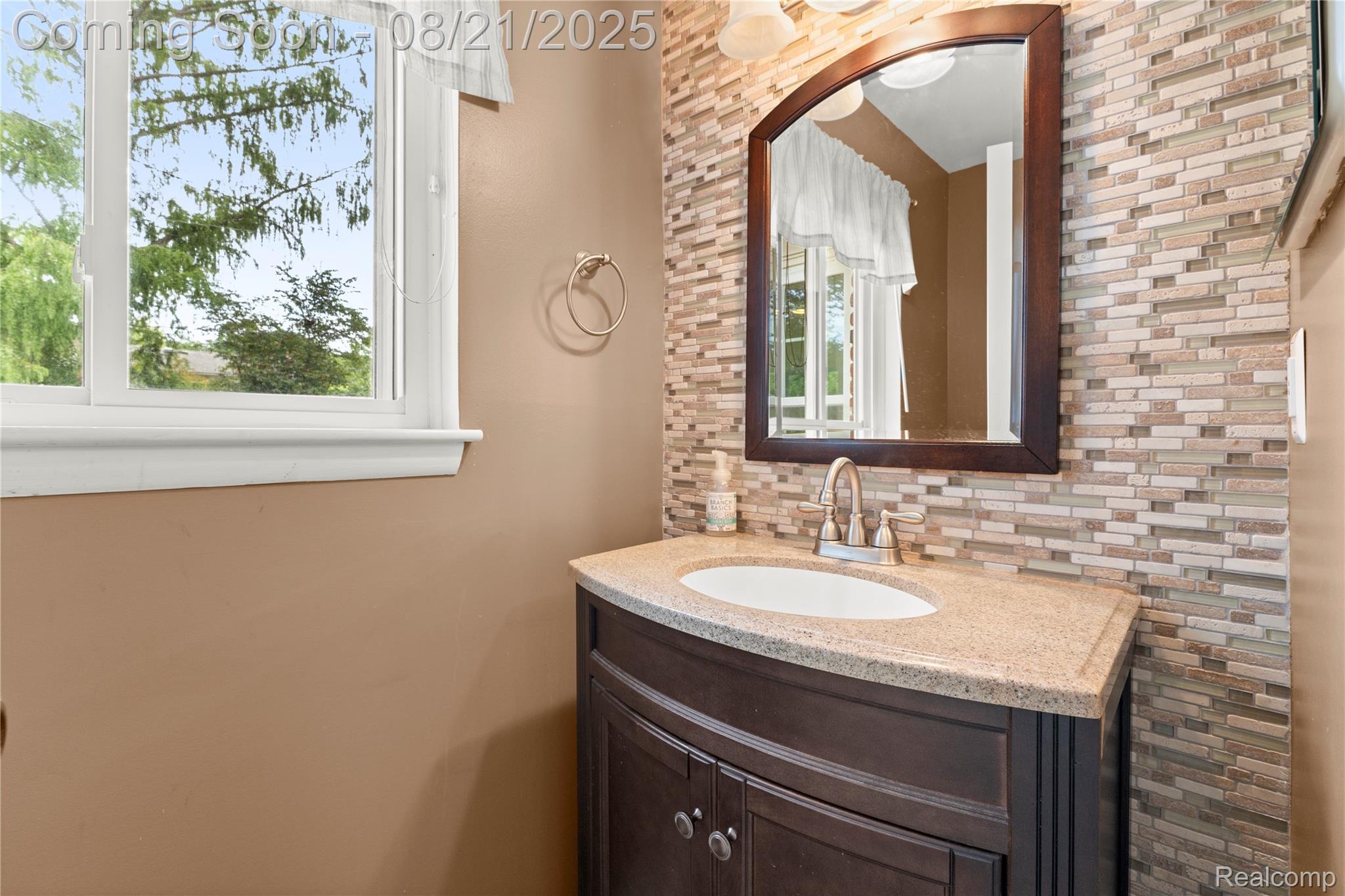 Beverly Hills Village, Michigan 48025, United States, 4 Bedrooms Bedrooms, ,3 BathroomsBathrooms,Residential,Coming Soon,193729