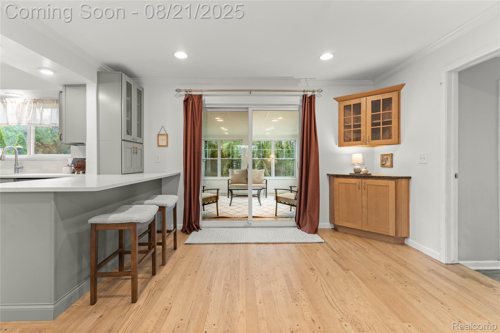 Beverly Hills Village, Michigan 48025, United States, 4 Bedrooms Bedrooms, ,3 BathroomsBathrooms,Residential,Coming Soon,193729