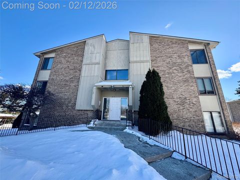 30515 W 14 Mile Road 37 Farmington Hills City MI 48334