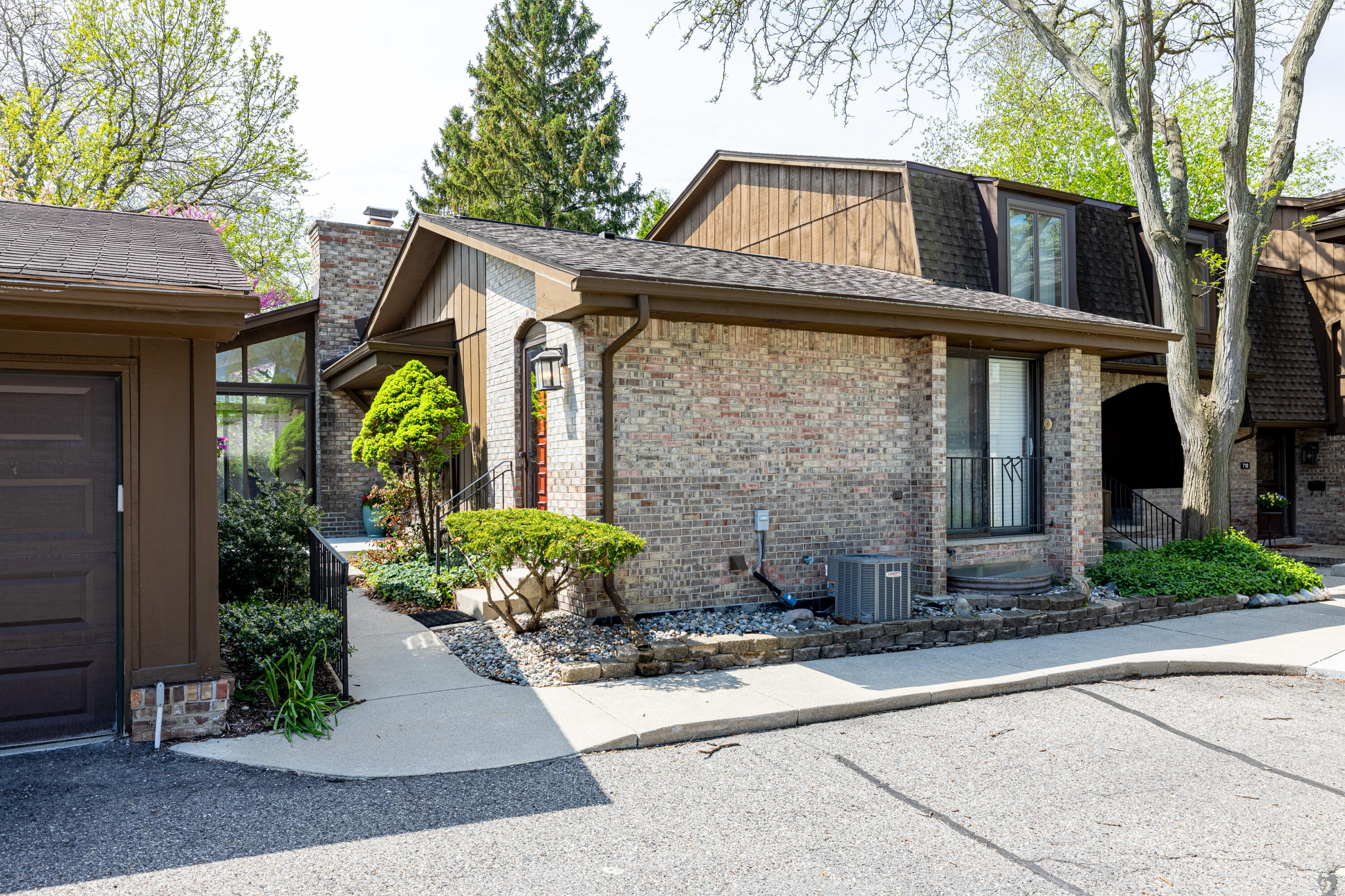 722 Greenhills Drive