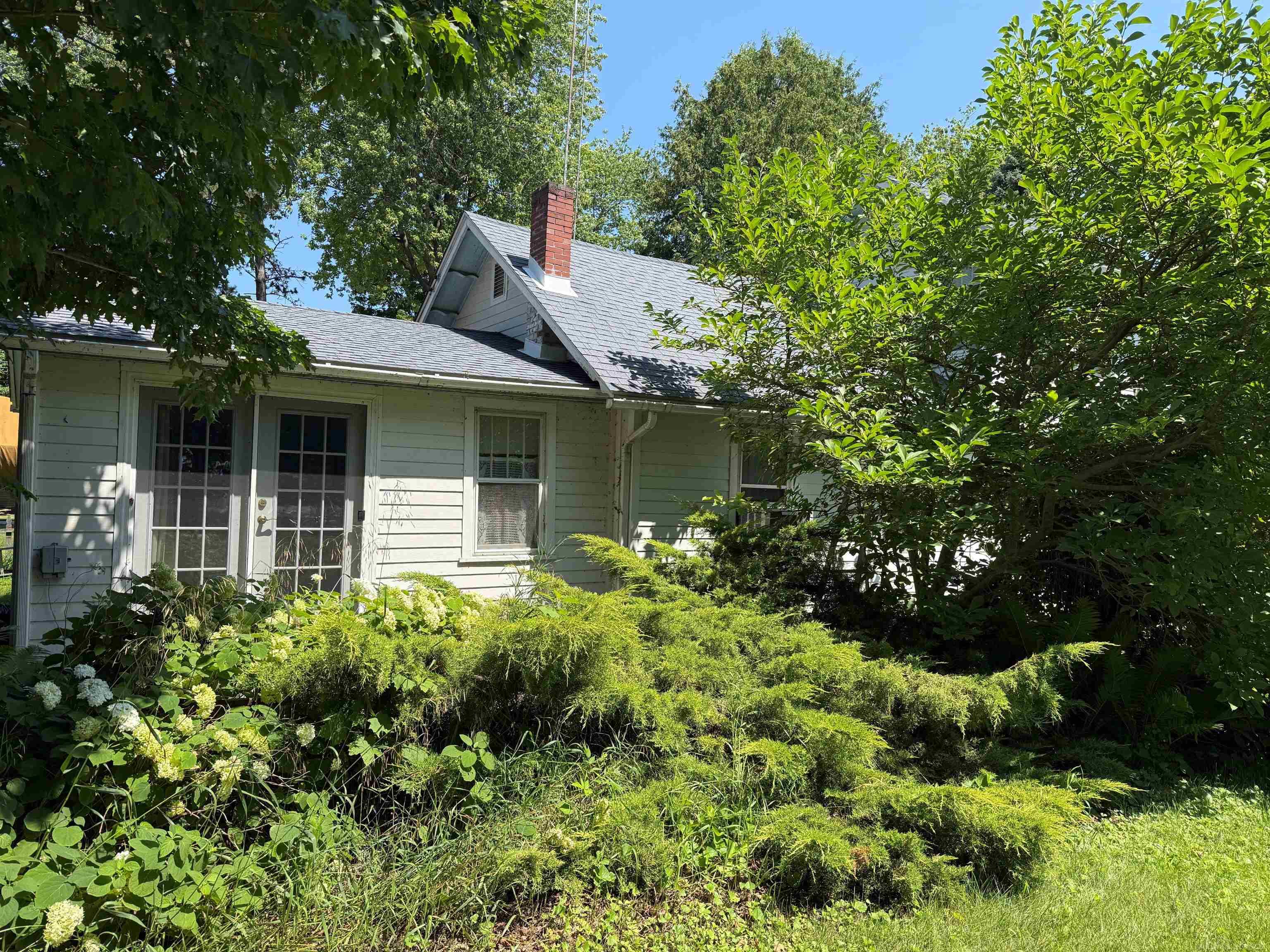 18 N Lake Road