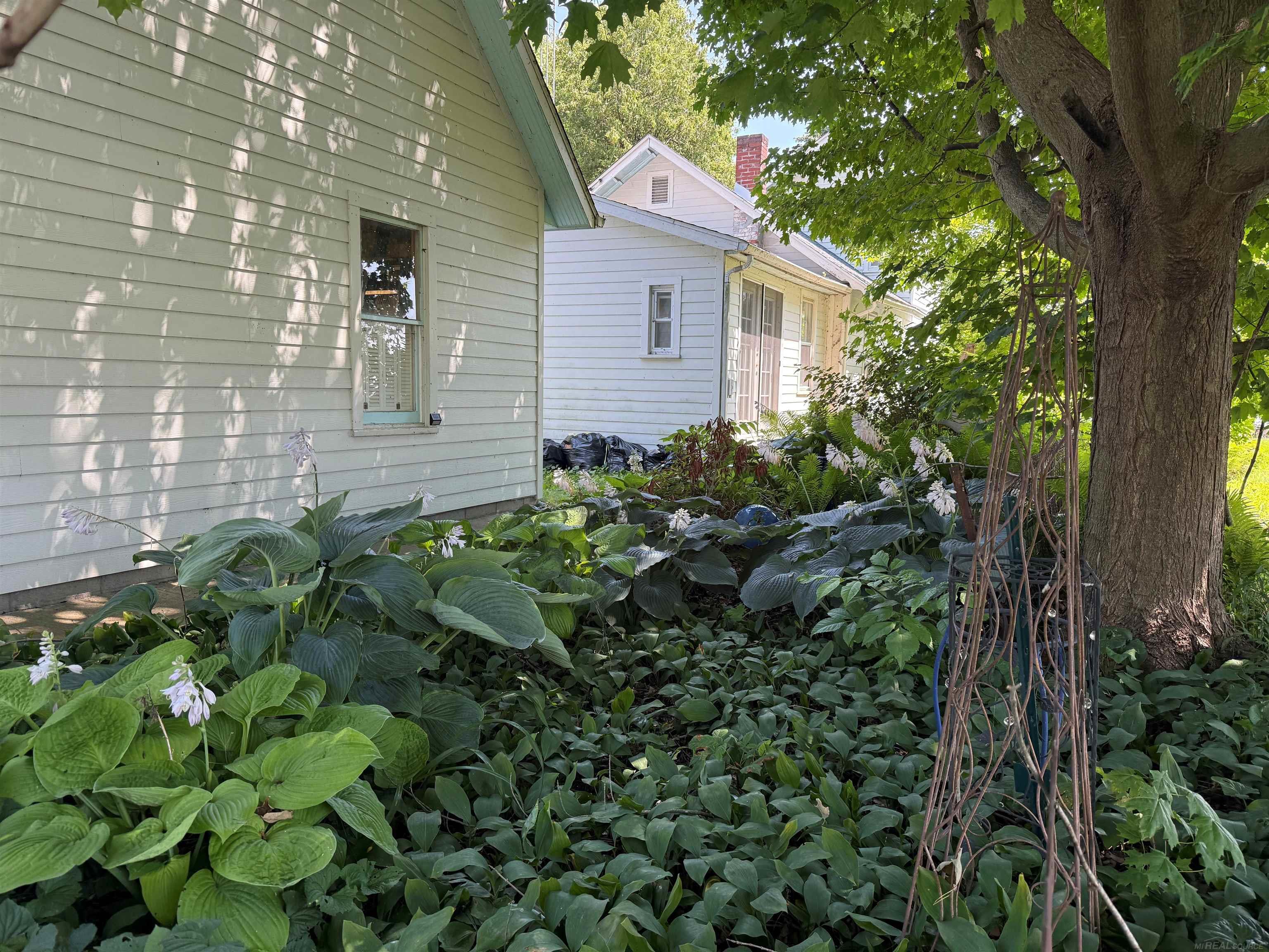 18 N Lake Road