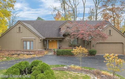 3075 Bloomfield Park Drive West Bloomfield Charter Township MI 48323