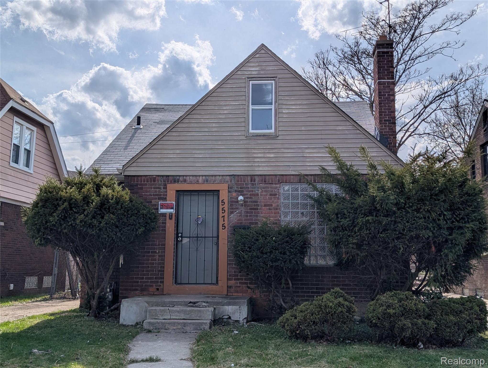 5575 Buckingham Avenue