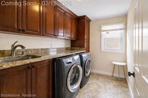 Tiny photo for 3807 Beechcrest, Rochester Hills City, MI 48309 (MLS # 20261010354)