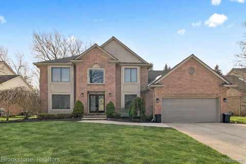 3807 Beechcrest Rochester Hills City MI 48309