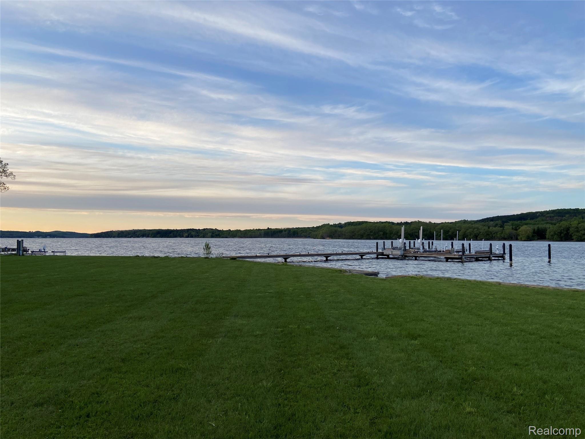 300 NW Water Street NW