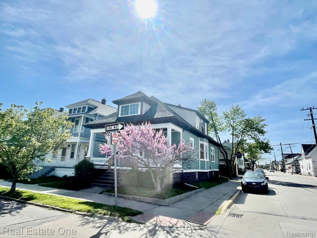 2600 Zinow Street