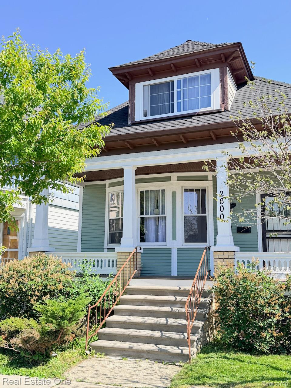 2600 Zinow Street