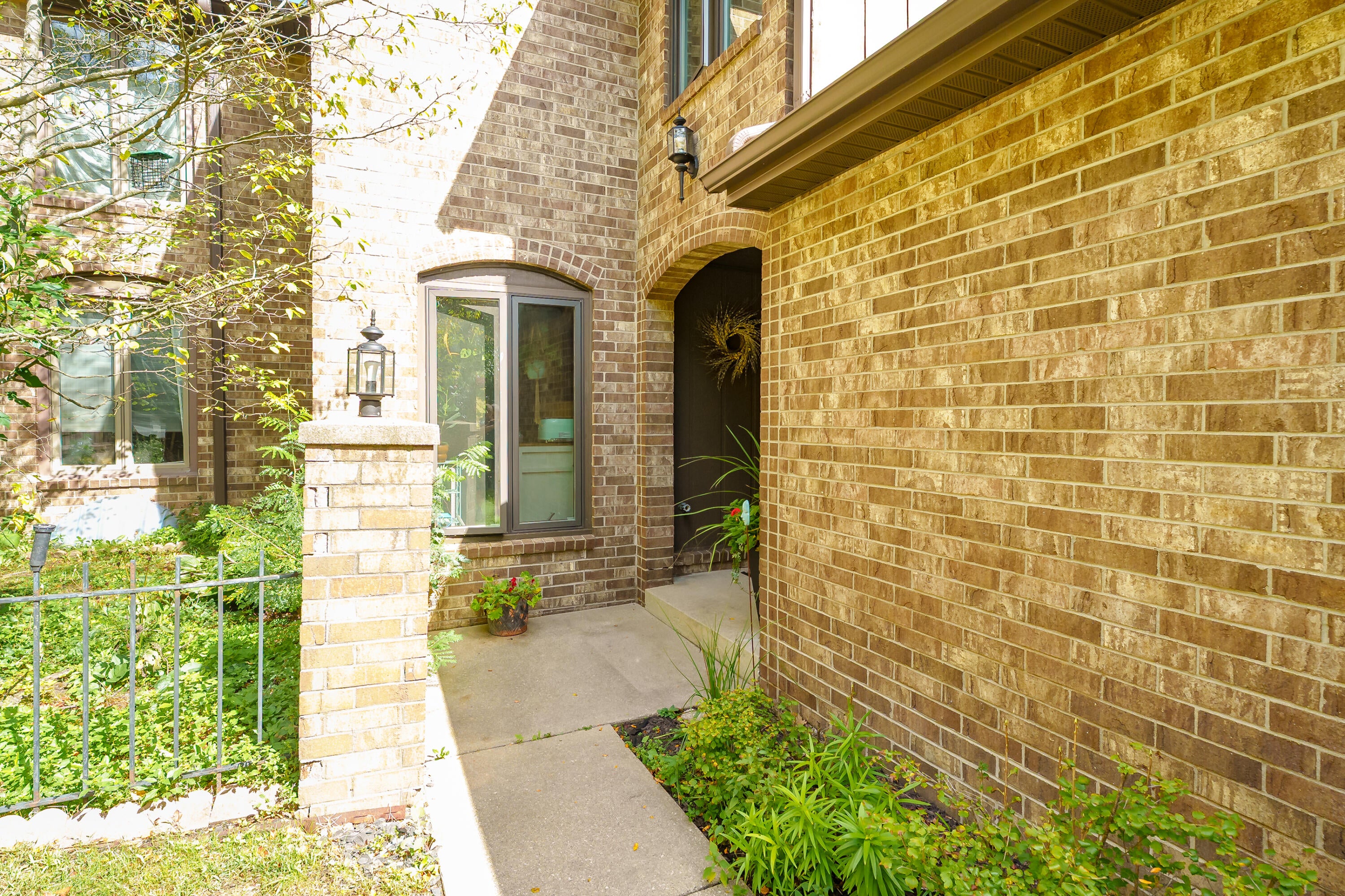 3645 Woodcliff Drive