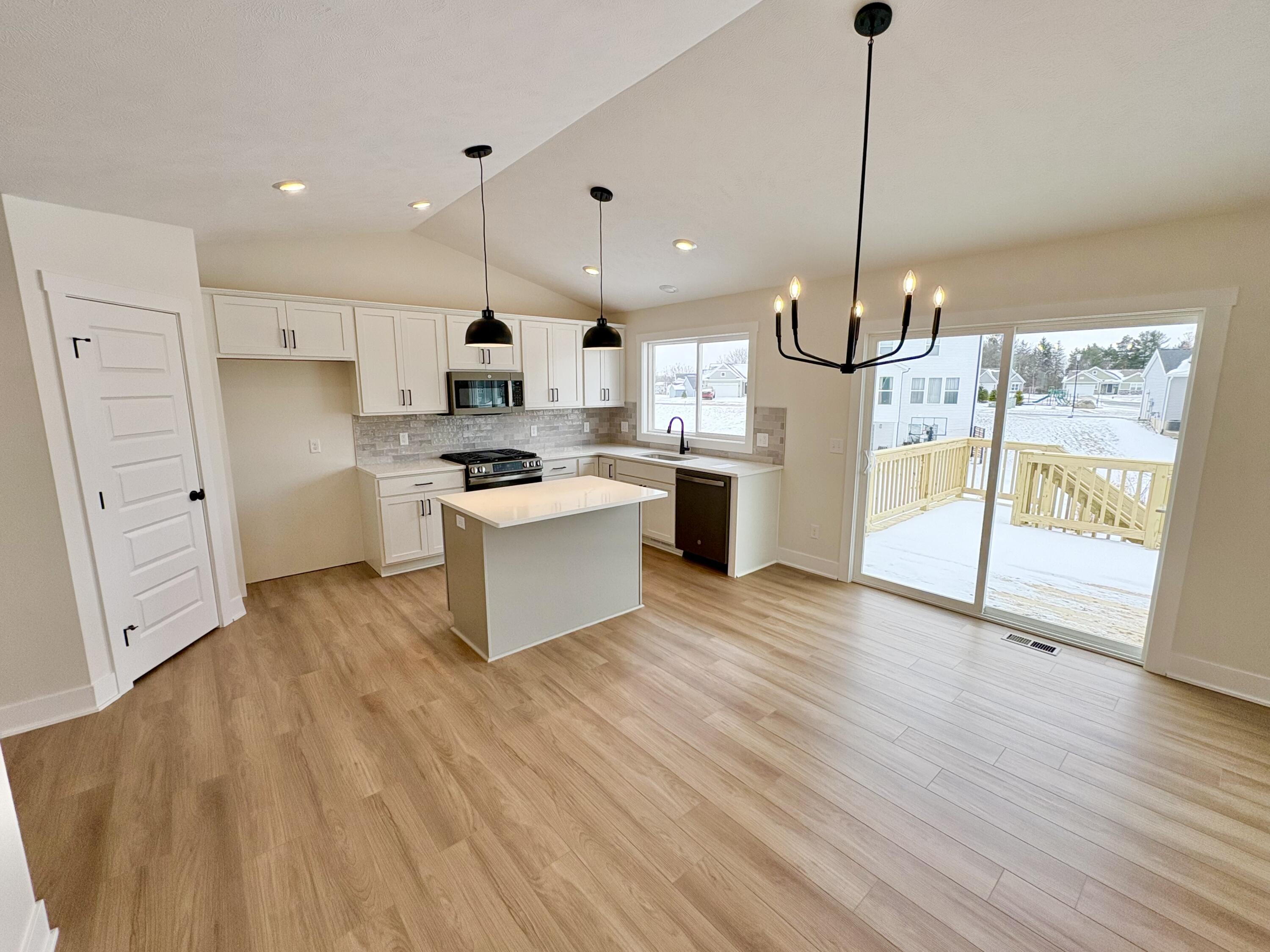 7341 Graymoor Street SE