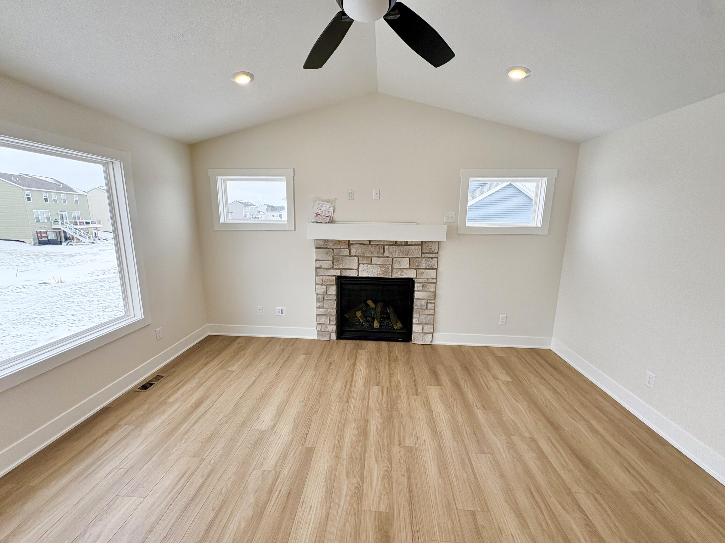 7341 Graymoor Street SE