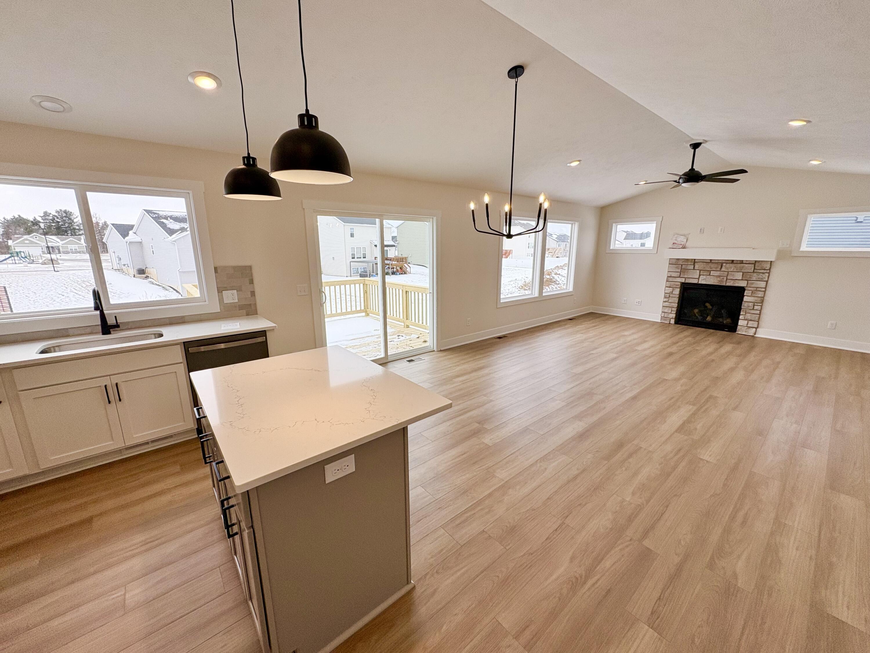 7341 Graymoor Street SE