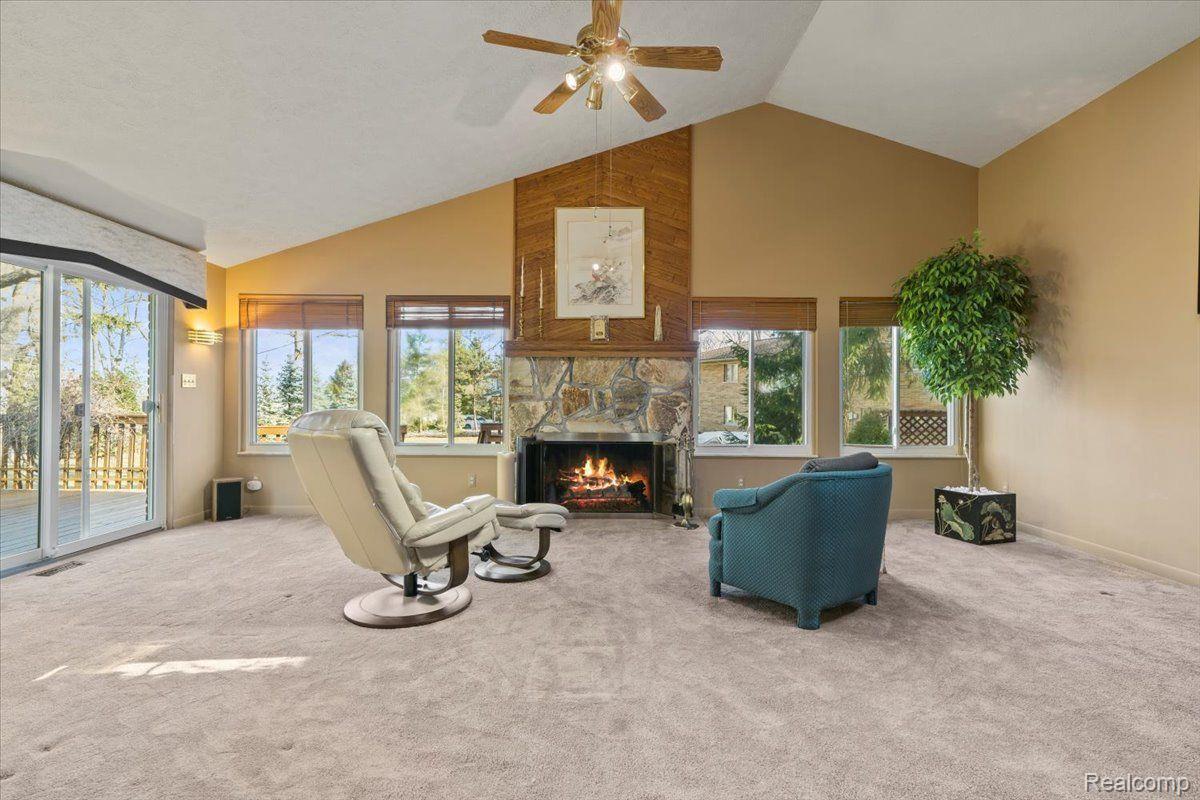 West Bloomfield Charter Township, Michigan 48324, United States, 3 Bedrooms Bedrooms, ,2 BathroomsBathrooms,Residential,Active,144632