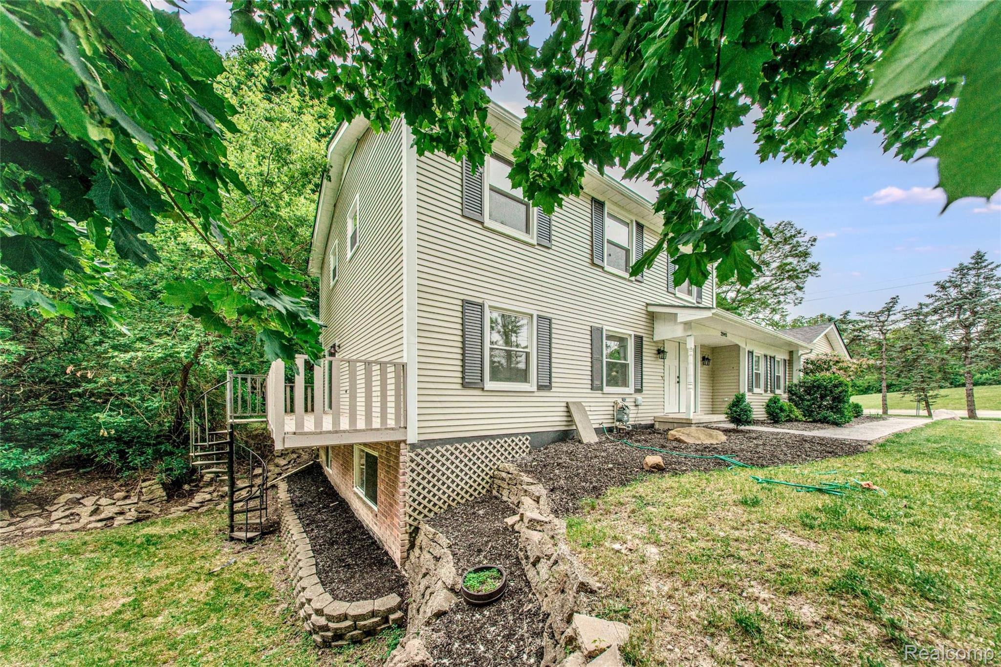 21993 Riverview Drive