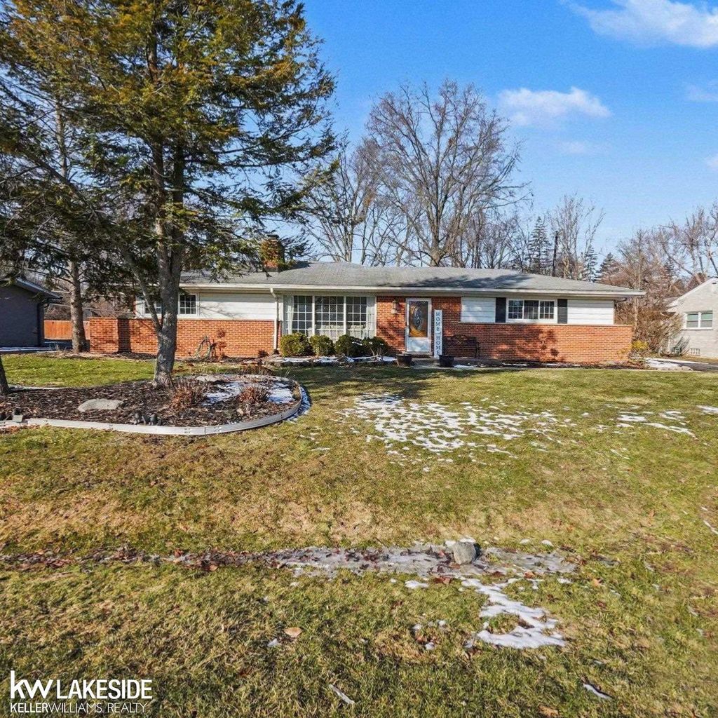 Photo of 29257 Aranel Street, Farmington Hills City, MI 48334 (MLS # 58050200686)