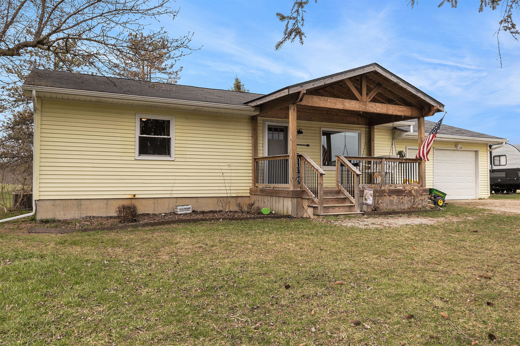 6211 E ALLEN Road