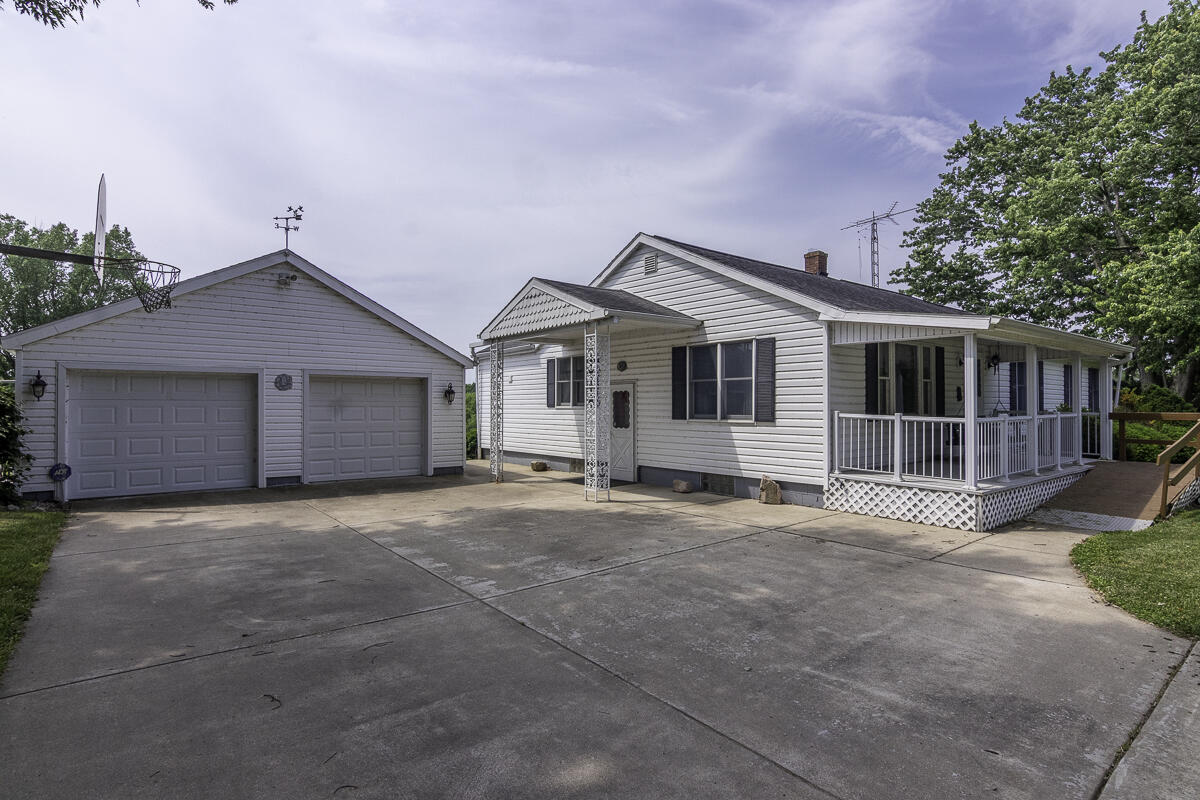 6125 W X Y Avenue