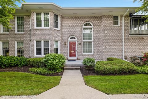 172 Windwood Pointe St Clair Shores City MI 48080