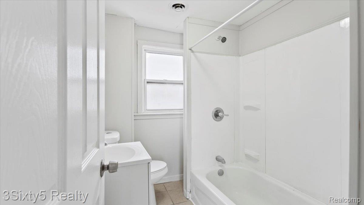 79 E Pleasant Street