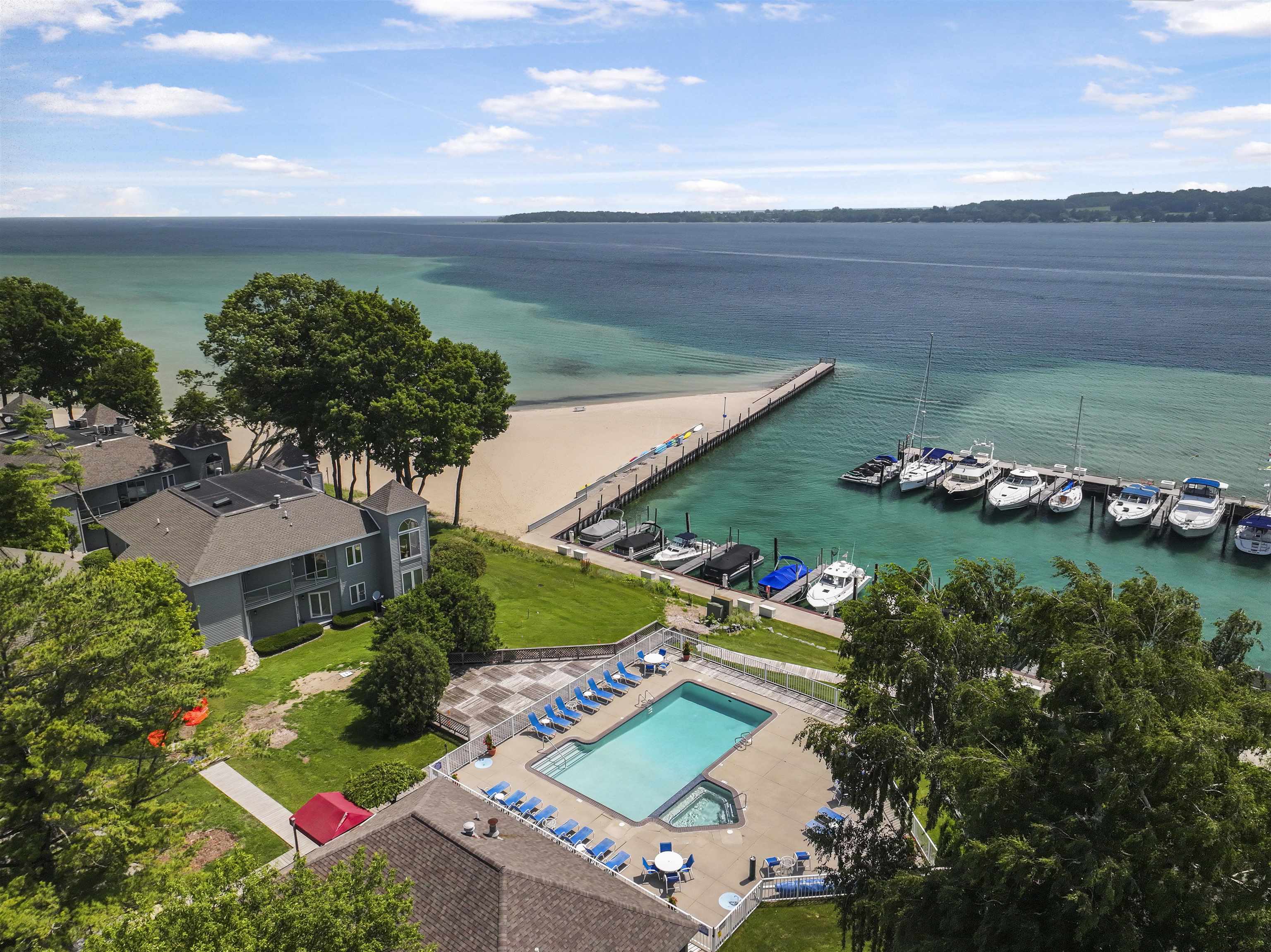 898 N Bay Cliff Drive