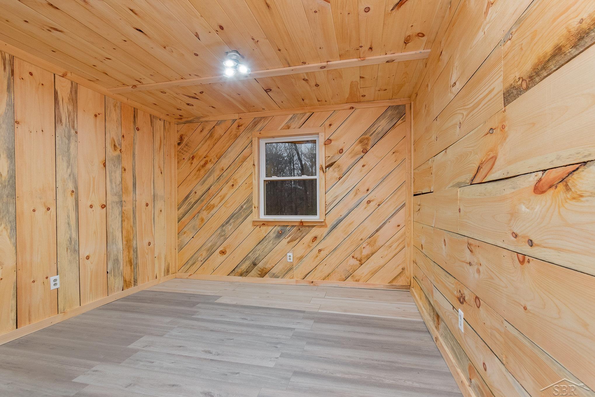 3528 Henderson Lake Road