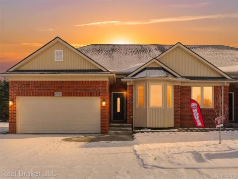 47124 Rosevillage Court Utica City MI 48315