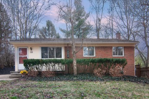 352 Manor Drive Ann Arbor City MI 48105