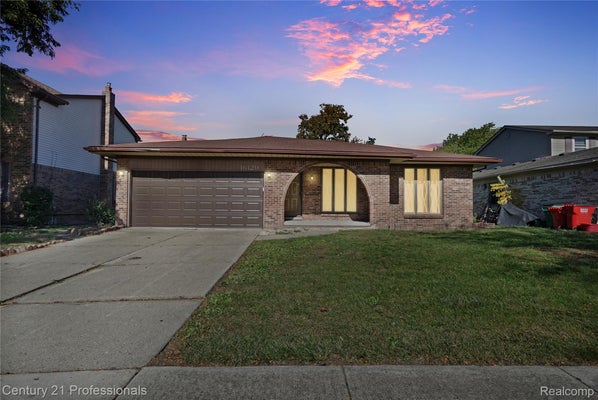 16129 CAMBELL DR, MACOMB, MI 48044 - Image 64eee9998c4e68fa35697e2d217357ef/3418799940