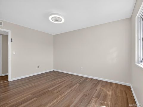 Tiny photo for 4667 Bloomfield Drive, Sterling Heights City, MI 48310 (MLS # 20261021367)