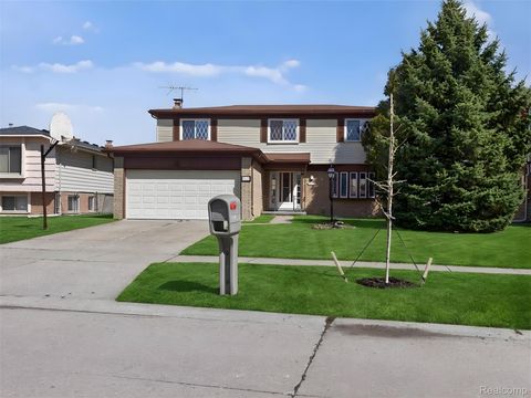Tiny photo for 4667 Bloomfield Drive, Sterling Heights City, MI 48310 (MLS # 20261021367)