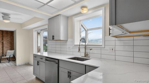 Tiny photo for 4667 Bloomfield Drive, Sterling Heights City, MI 48310 (MLS # 20261021367)