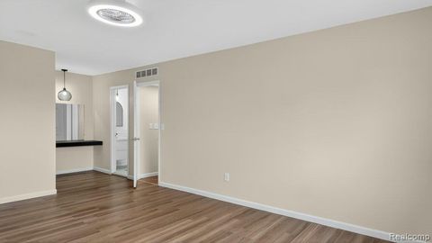 Tiny photo for 4667 Bloomfield Drive, Sterling Heights City, MI 48310 (MLS # 20261021367)