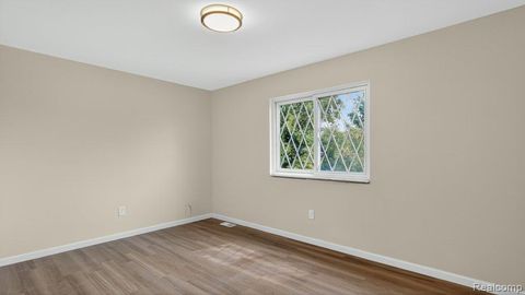 Tiny photo for 4667 Bloomfield Drive, Sterling Heights City, MI 48310 (MLS # 20261021367)