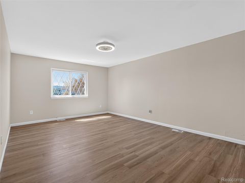Tiny photo for 4667 Bloomfield Drive, Sterling Heights City, MI 48310 (MLS # 20261021367)