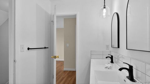 Tiny photo for 4667 Bloomfield Drive, Sterling Heights City, MI 48310 (MLS # 20261021367)