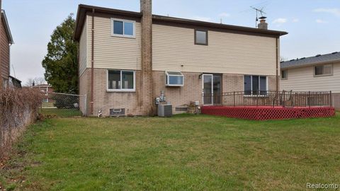 Tiny photo for 4667 Bloomfield Drive, Sterling Heights City, MI 48310 (MLS # 20261021367)