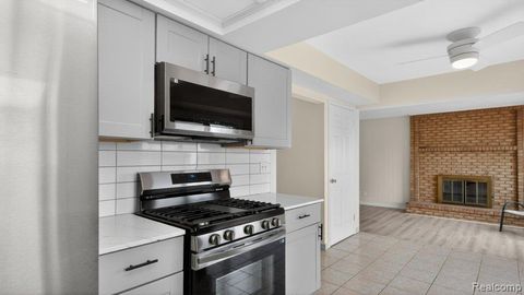 Tiny photo for 4667 Bloomfield Drive, Sterling Heights City, MI 48310 (MLS # 20261021367)