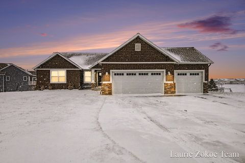 Photo of 11560 84th Avenue, Allendale Charter Township, MI 49401 (MLS # 65026002338)