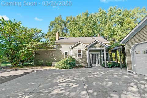 9669 Hadley Road Independence Charter Township MI 48348